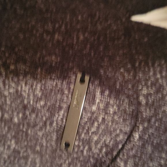 Top - Picture 2 of 4